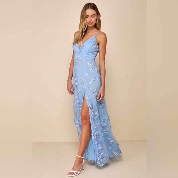 Lulu's Rare Presence Powder Blue 3D Floral Surplice Maxi Dress,Size XL,NWT - Picture 1 of 12